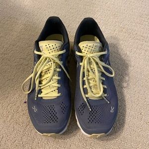 Cloudflow On Cloud Tennis Shoes